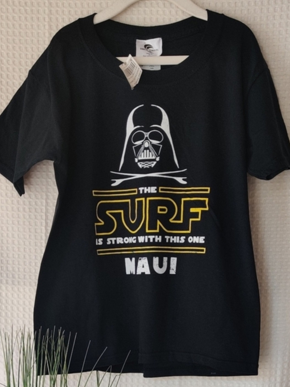 Coastal Classics  Boys Darth Vader Maui Black Tee Size Small Youth